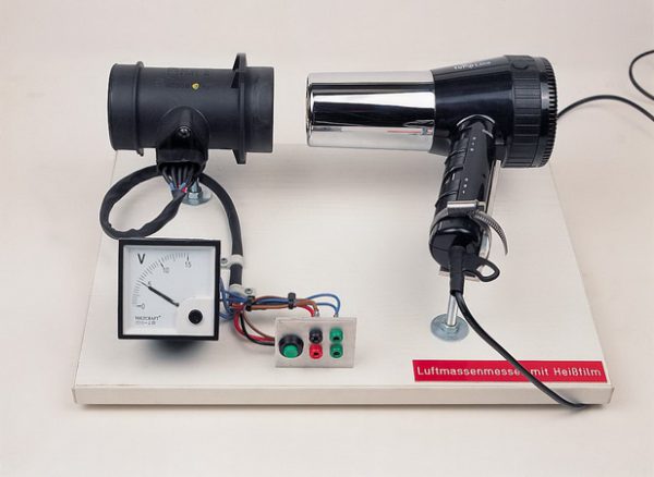 air-mass sensor with hot film